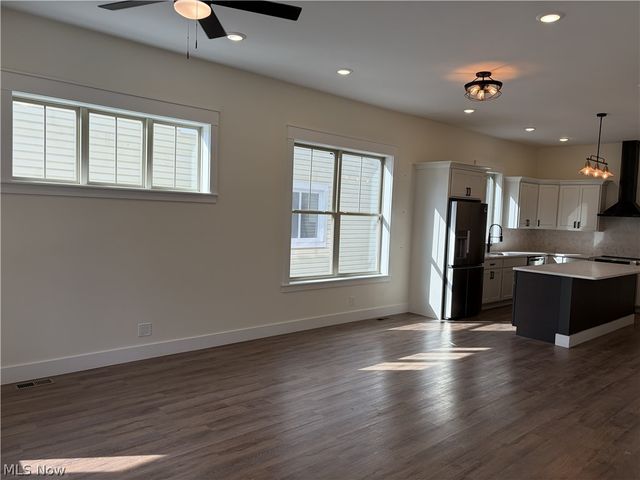 1881 Woodlawn Avenue, Cleveland, OH 44112