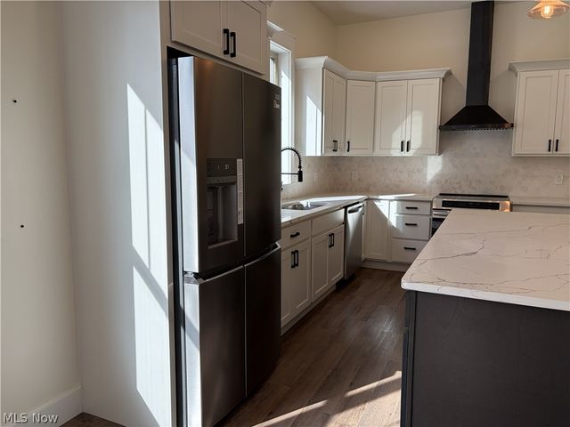 1881 Woodlawn Avenue, Cleveland, OH 44112