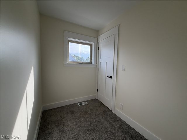 1881 Woodlawn Avenue, Cleveland, OH 44112