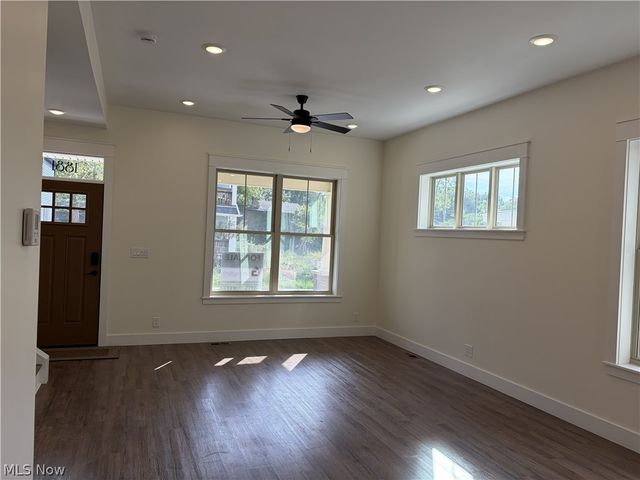 1881 Woodlawn Avenue, Cleveland, OH 44112