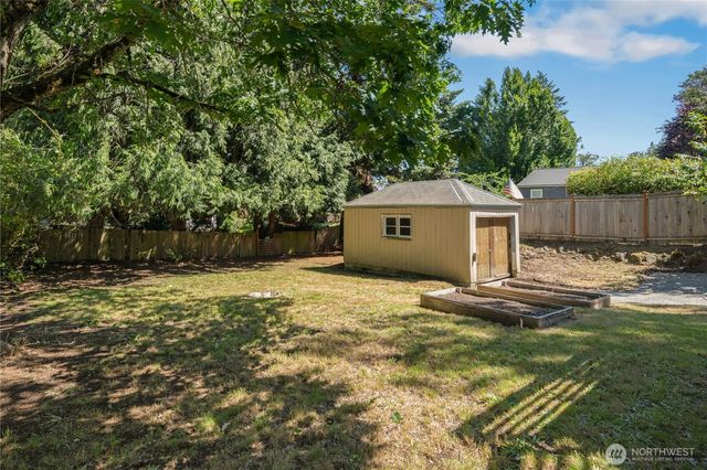 9336 35th Avenue NE, Seattle, WA 98115