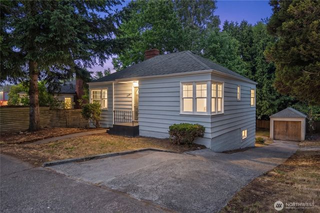 9336 35th Avenue NE, Seattle, WA 98115