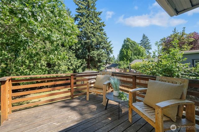 9336 35th Avenue NE, Seattle, WA 98115