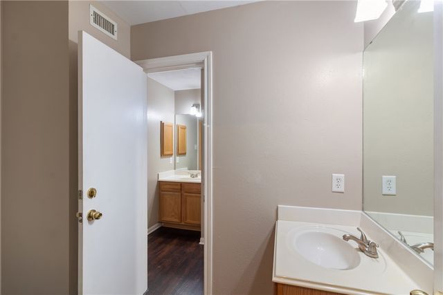 2441 Pintail Loop, College Station, TX 77845