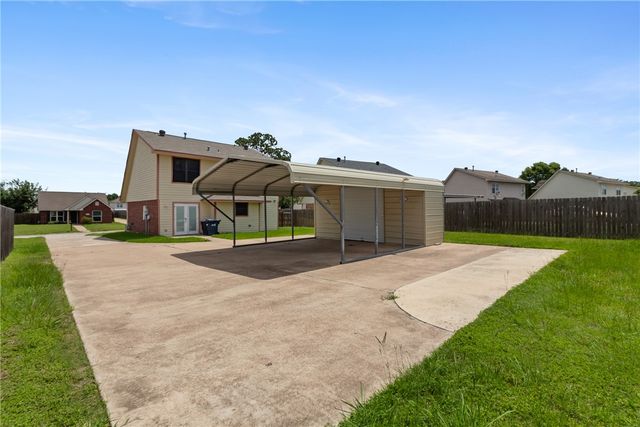 2441 Pintail Loop, College Station, TX 77845