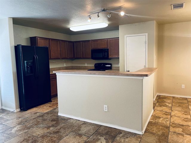 7561 Lazy Spur Boulevard, Fort Worth, TX 76131