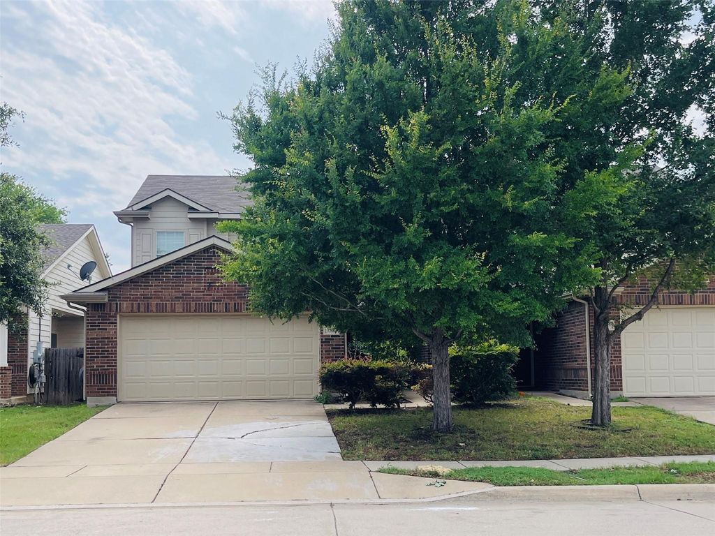 7561 Lazy Spur Boulevard, Fort Worth, TX 76131