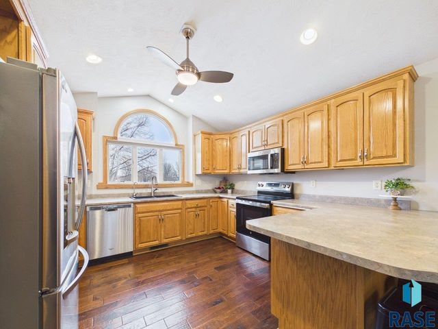 5015 E Newcastle St Street, Sioux Falls, SD 57110