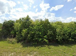 550 UPSTATE AVENUE S, Lehigh Acres, FL 33974