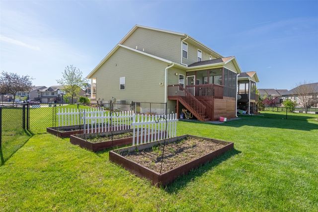 10 Ash Court, North Liberty, IA 52317