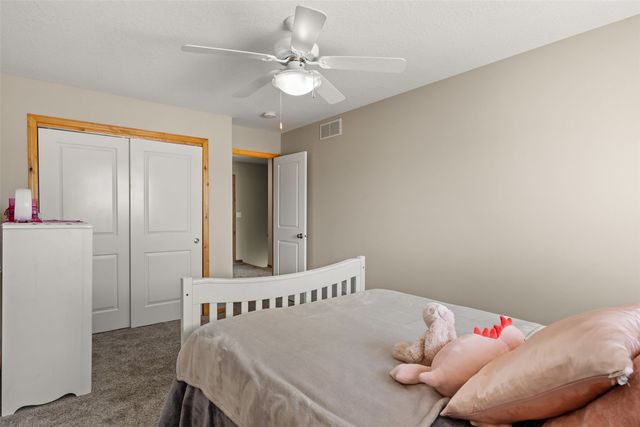 10 Ash Court, North Liberty, IA 52317