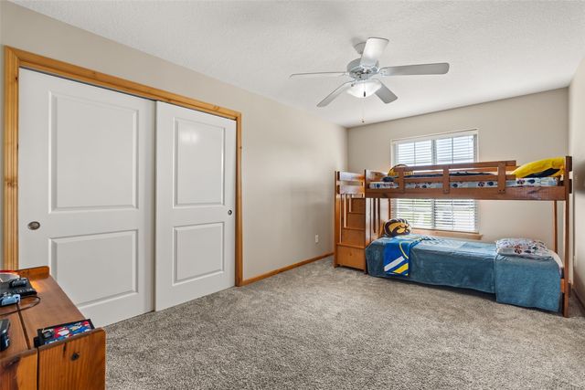 10 Ash Court, North Liberty, IA 52317