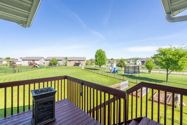 10 Ash Court, North Liberty, IA 52317