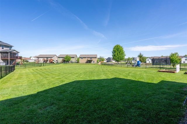 10 Ash Court, North Liberty, IA 52317