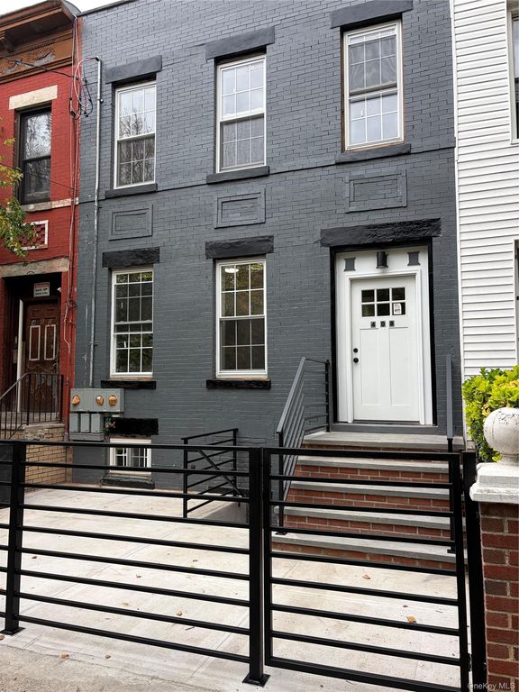 408 Van Siclen Avenue, Brooklyn, NY 11207 — exterior