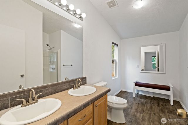 361 N Rainbow Way W, Hoodsport, WA 98548