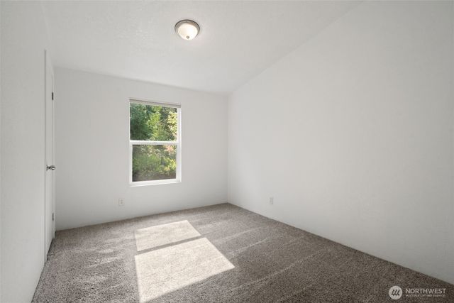 361 N Rainbow Way W, Hoodsport, WA 98548