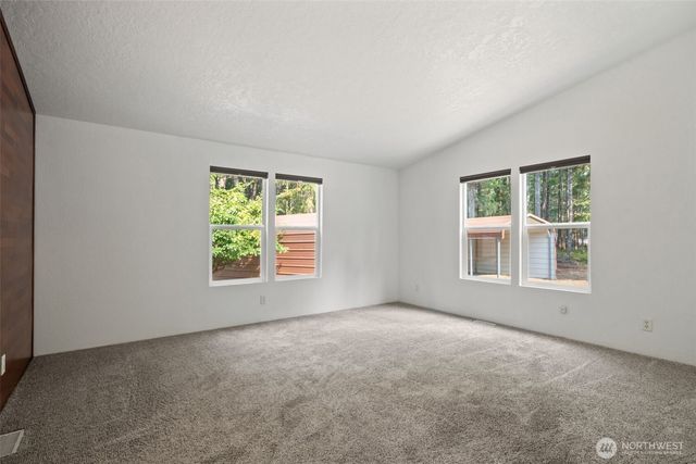 361 N Rainbow Way W, Hoodsport, WA 98548