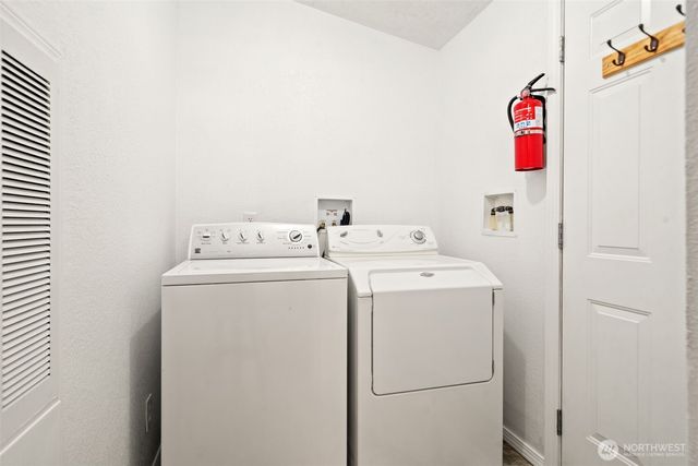 361 N Rainbow Way W, Hoodsport, WA 98548