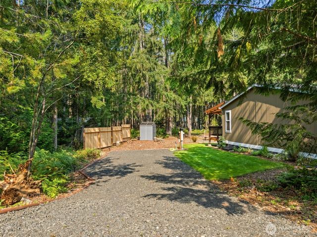 361 N Rainbow Way W, Hoodsport, WA 98548