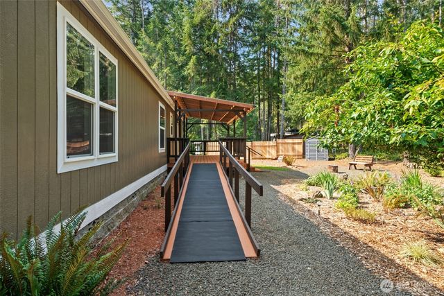 361 N Rainbow Way W, Hoodsport, WA 98548