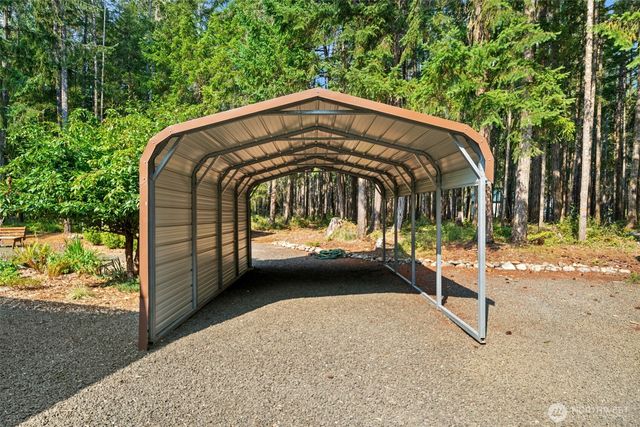 361 N Rainbow Way W, Hoodsport, WA 98548