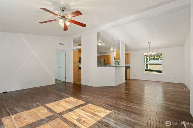 361 N Rainbow Way W, Hoodsport, WA 98548