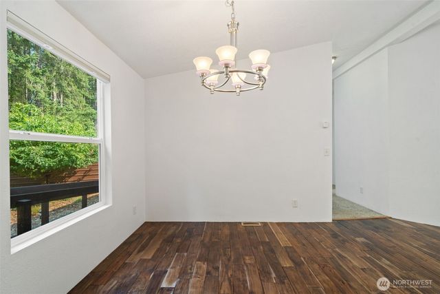 361 N Rainbow Way W, Hoodsport, WA 98548