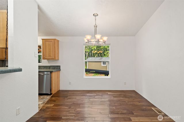 361 N Rainbow Way W, Hoodsport, WA 98548