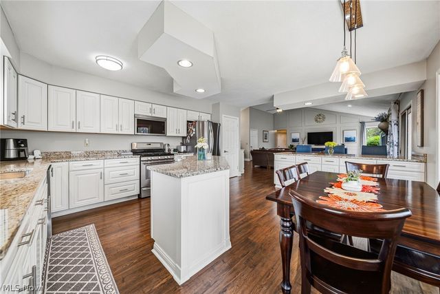 7285 Summerhill Drive, Concord Twp, OH 44077
