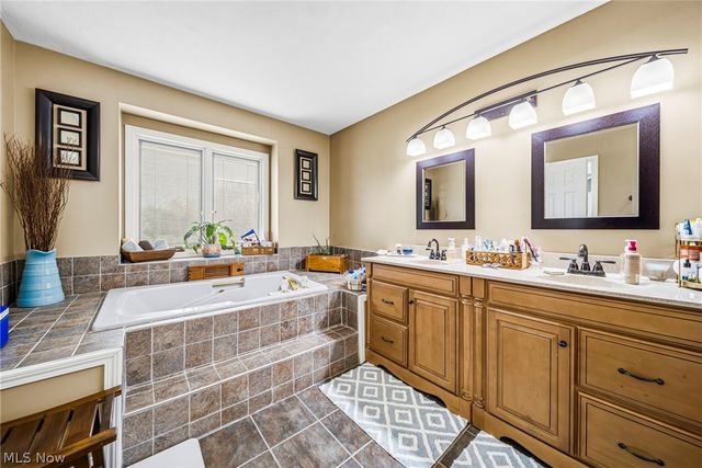 7285 Summerhill Drive, Concord Twp, OH 44077