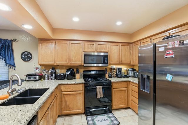 1637 Bridgecreek Dr, Sacramento, CA 95833