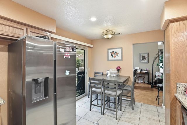 1637 Bridgecreek Dr, Sacramento, CA 95833