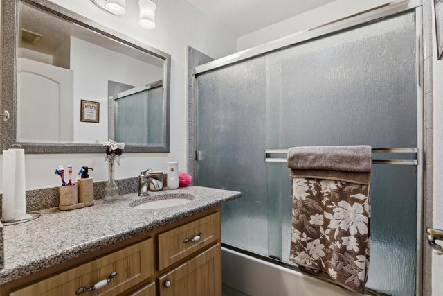 1637 Bridgecreek Dr, Sacramento, CA 95833