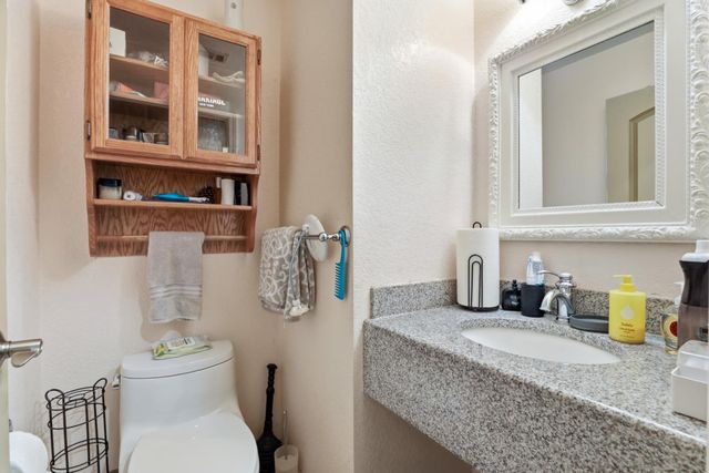 1637 Bridgecreek Dr, Sacramento, CA 95833