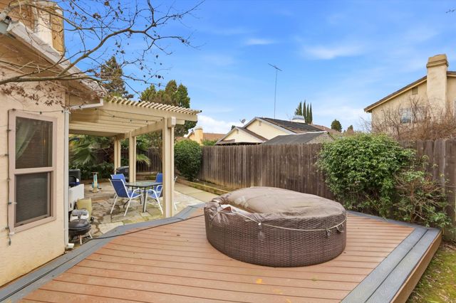 1637 Bridgecreek Dr, Sacramento, CA 95833