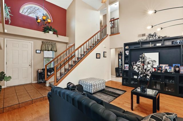 1637 Bridgecreek Dr, Sacramento, CA 95833