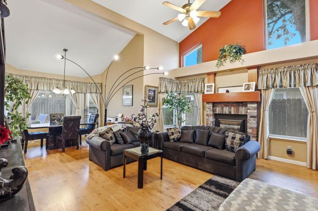 1637 Bridgecreek Dr, Sacramento, CA 95833