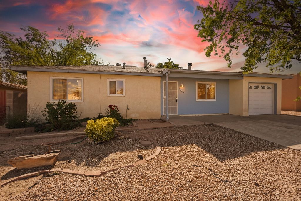1209 LOCURA Road SW, Albuquerque, NM 87121