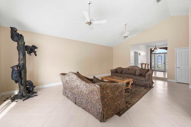 1345 Spanish Lace Lane, Vero Beach, FL 32963