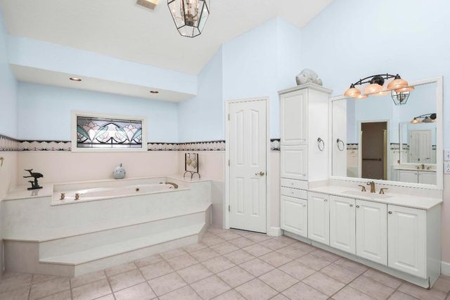 1345 Spanish Lace Lane, Vero Beach, FL 32963