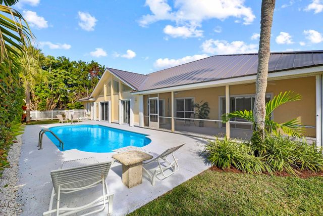 1345 Spanish Lace Lane, Vero Beach, FL 32963