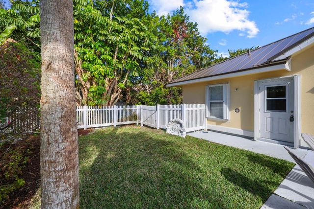 1345 Spanish Lace Lane, Vero Beach, FL 32963