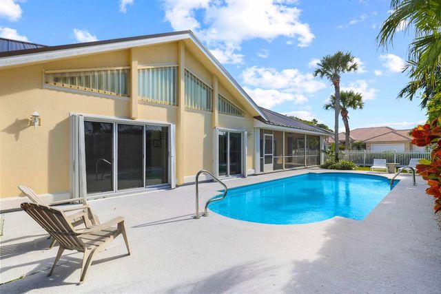 1345 Spanish Lace Lane, Vero Beach, FL 32963