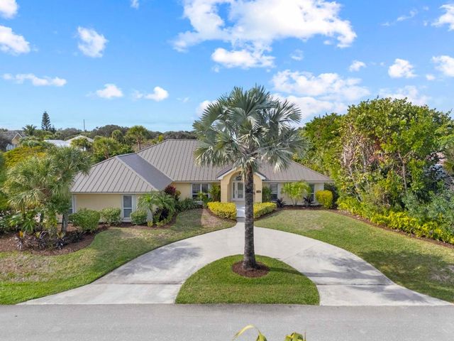 1345 Spanish Lace Lane, Vero Beach, FL 32963