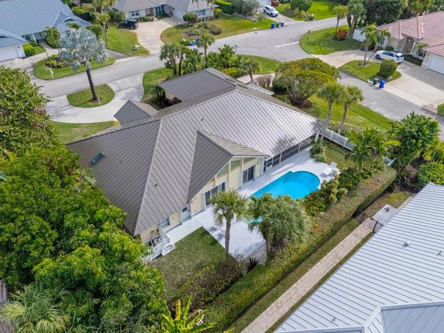 1345 Spanish Lace Lane, Vero Beach, FL 32963