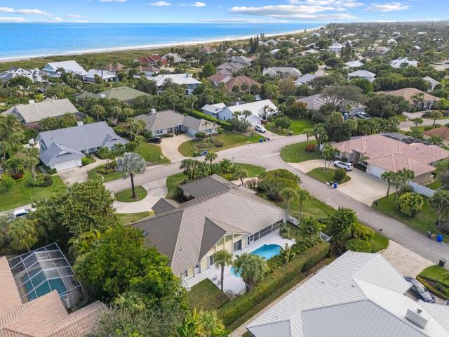 1345 Spanish Lace Lane, Vero Beach, FL 32963