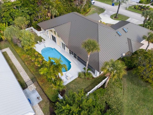 1345 Spanish Lace Lane, Vero Beach, FL 32963