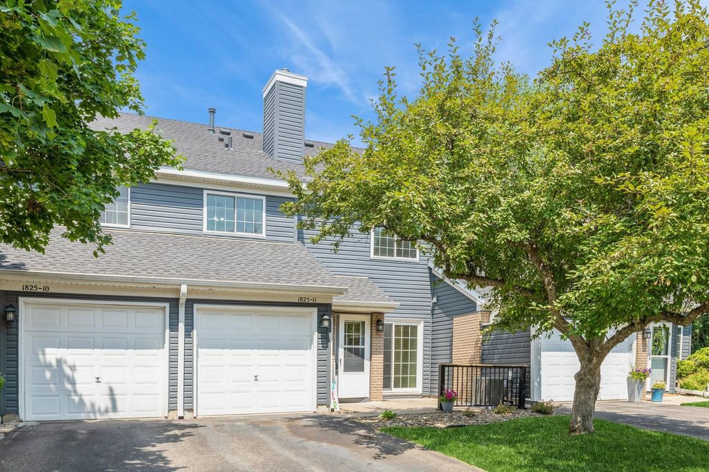 1825 Donegal Drive 11, Woodbury, MN 55125