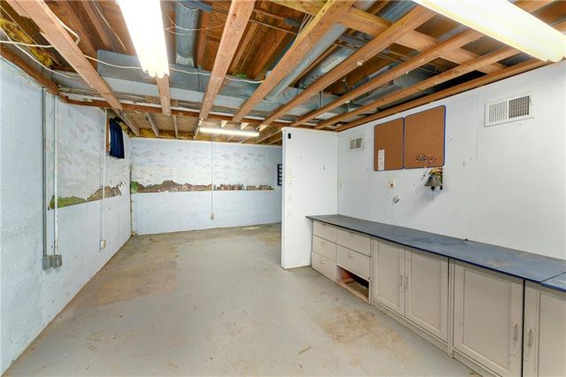 8266 Monrovia Street, Lenexa, KS 66215